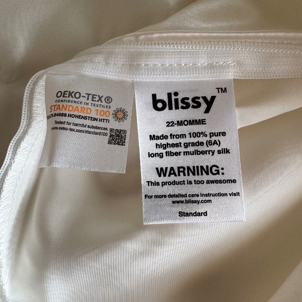 BLISSY White 22-Momme 100% Mulberry Silk Pillowcase Standard 25x19" - Picture 3 of 8